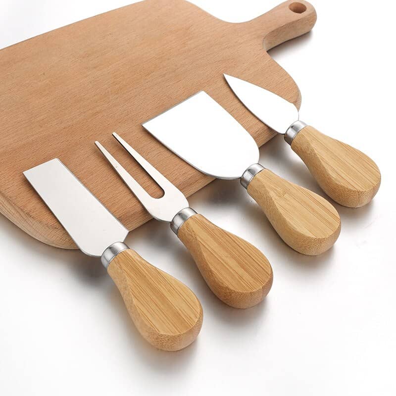 Cheese knife set with wood handle