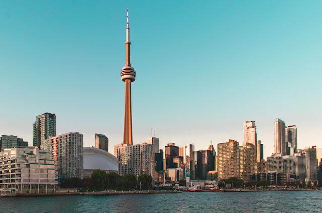 Dropshipping in Canada
