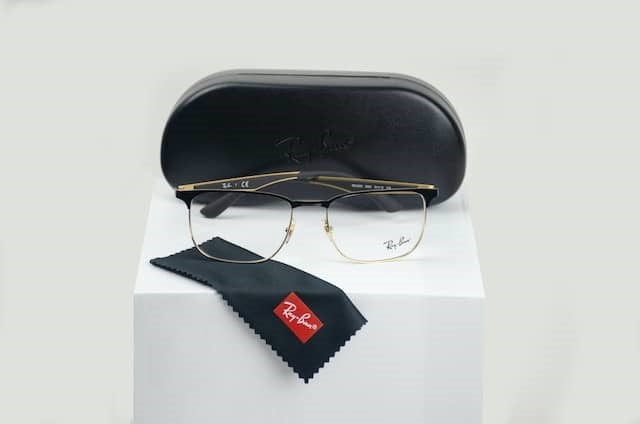 How to Spot Authentic Ray-Bans