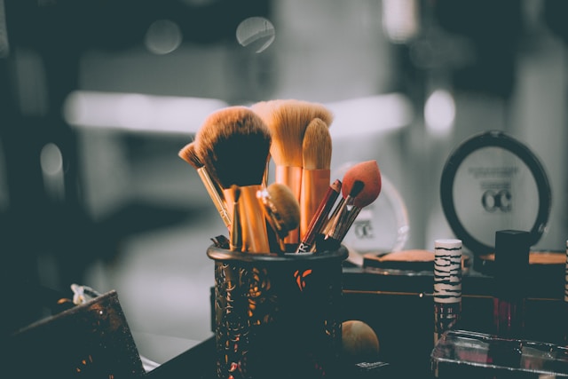 What Is a Private Label Cosmetic Manufacturer?