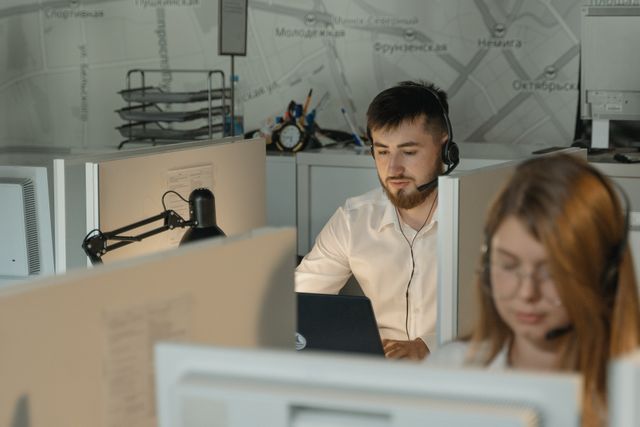 when to use a sourcing agent