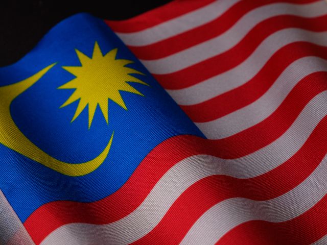 When Should You Choose a Local Malaysian Supplier