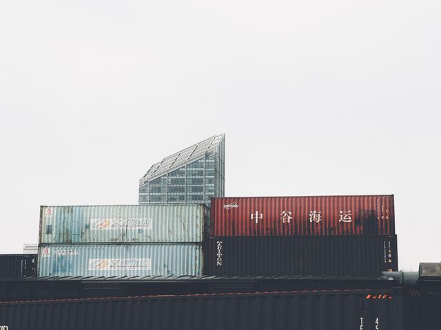 when should u use shared container shipping