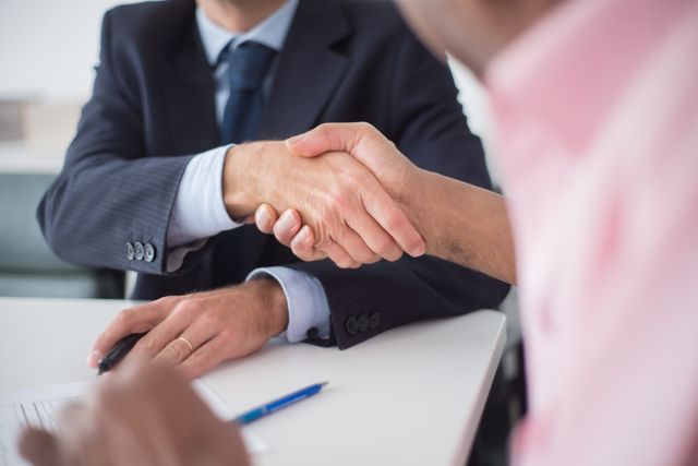Negotiate MOQ and Fulfillment Terms