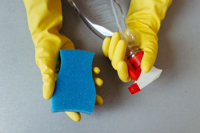 Can You Private Label Cleaning Products While Dropshipping