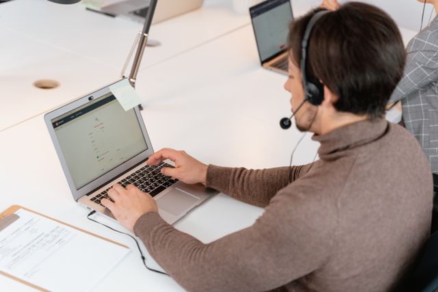 When Should You Switch from a Dropshipping Platform to a Private Sourcing Agent