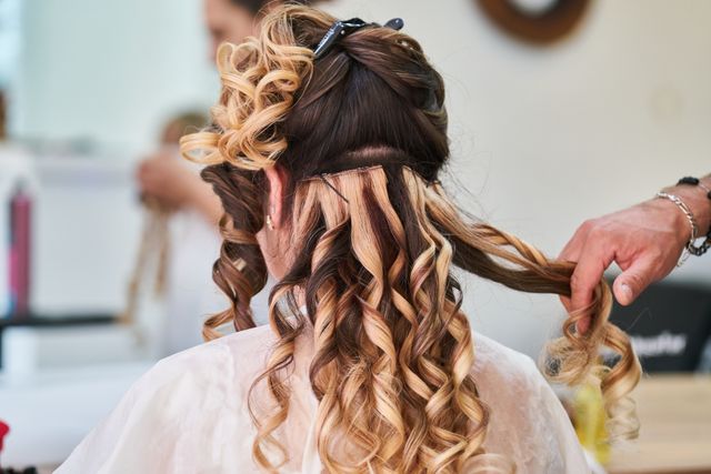 What Are Typical Wholesale Prices and MOQs for Hair Products in China