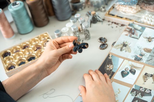 Types of Wholesale Jewelry Suppliers in the USA