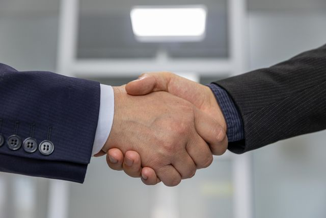 How to Choose the Right Shipping Partner