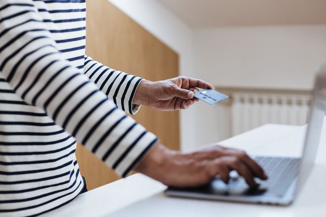 What Is the Safest Way to Pay on Alibaba
